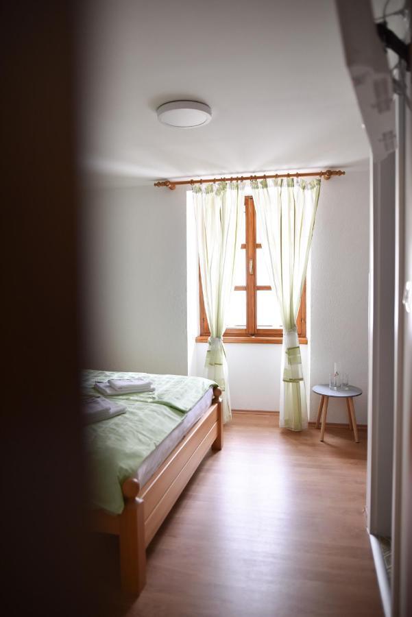 Luka'S Amber Rooms In The Center Of Traù Esterno foto